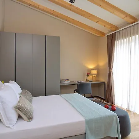 Tatil Evi Enticing Holiday In With Jacuzzi Brtonigla